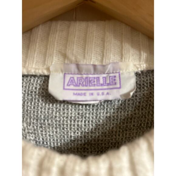 Vintage Arielle Dancing Pigs and Hearts Crew Neck Sweater - Picture 3 of 5